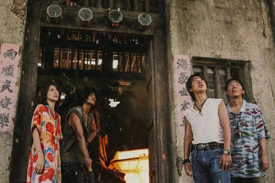 “上海電影節(jié)”，為何一直照亮上海的？