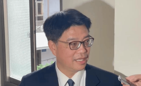 臺(tái)海局勢要變天了？美通過涉臺(tái)法案，話音剛落，福建艦穿越臺(tái)海南下，解放軍官宣大動(dòng)作